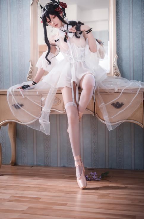 阿包也是兔娘 coser轻熟女仆 写真视频套图合集下载