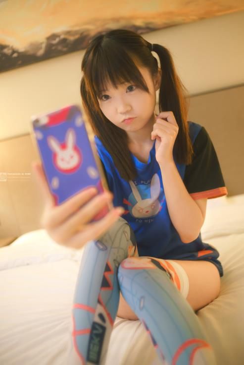 御子Yumiko 性感漏背萌妹子私拍套图写真合集下载 御子Yumiko 性感漏背萌妹子私拍套图写真合集下载