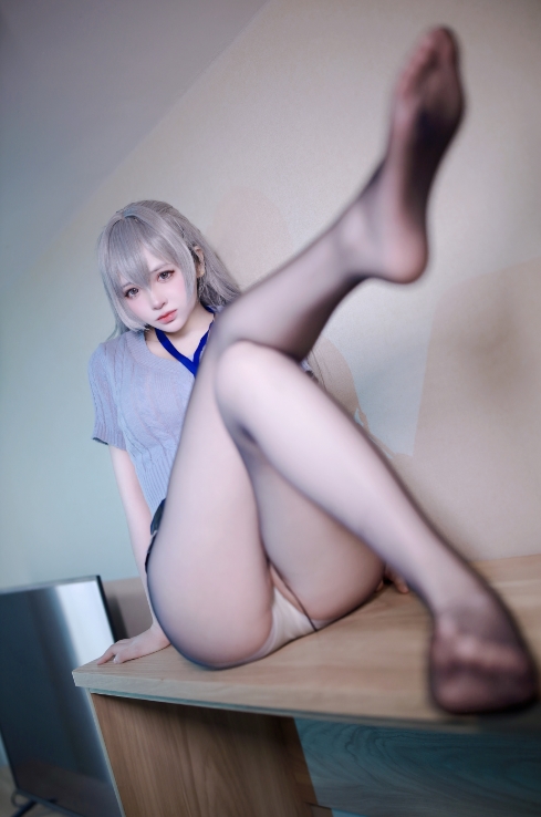 疯猫ss 黑丝束缚兔写真套图合集下载