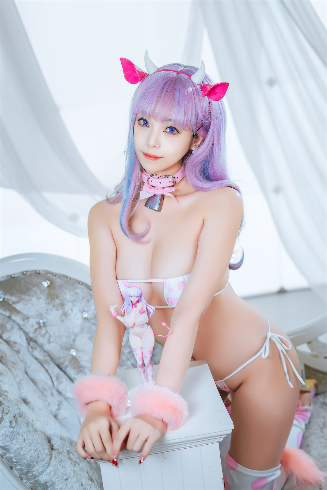 蜜汁猫裘 丝袜美腿福利写真图片以及视频合集下载