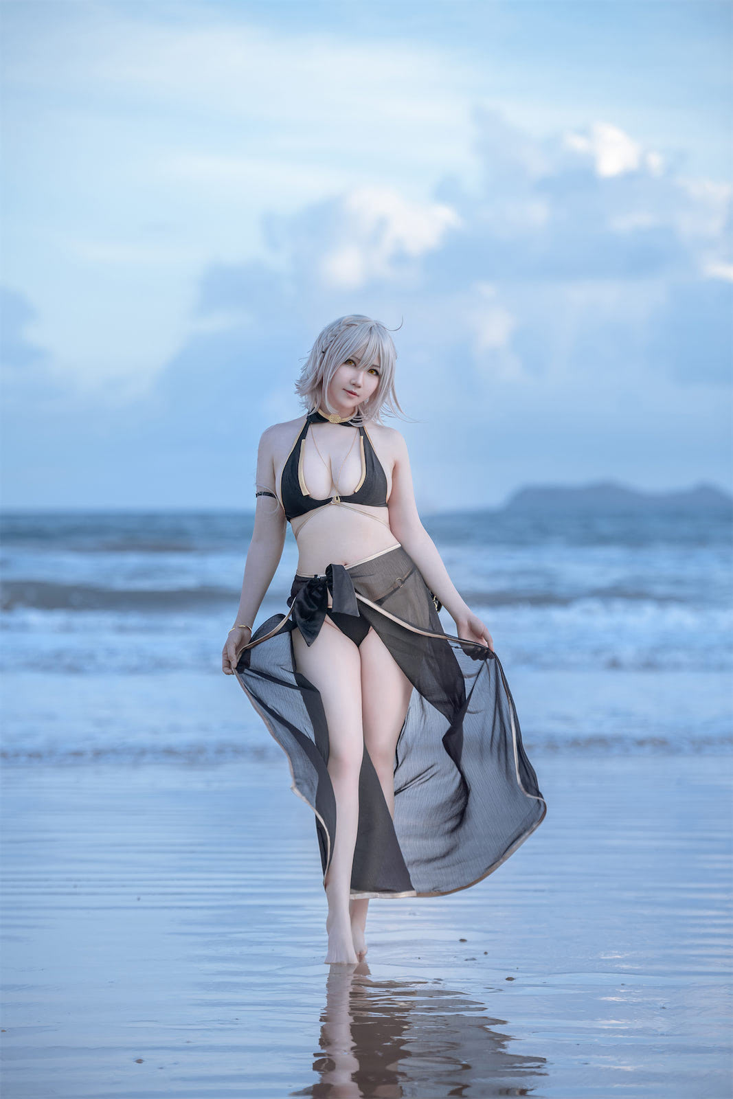 是本末末 泳装健身女仆写真套图合集下载