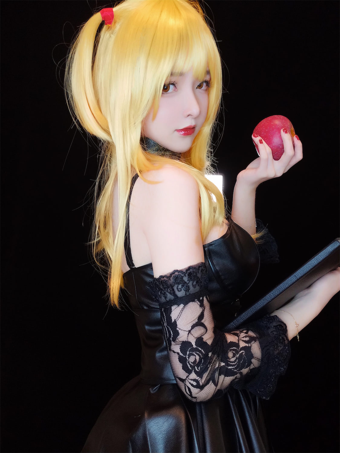 一小央泽 性感黑丝美腿cos写真套图合集下载