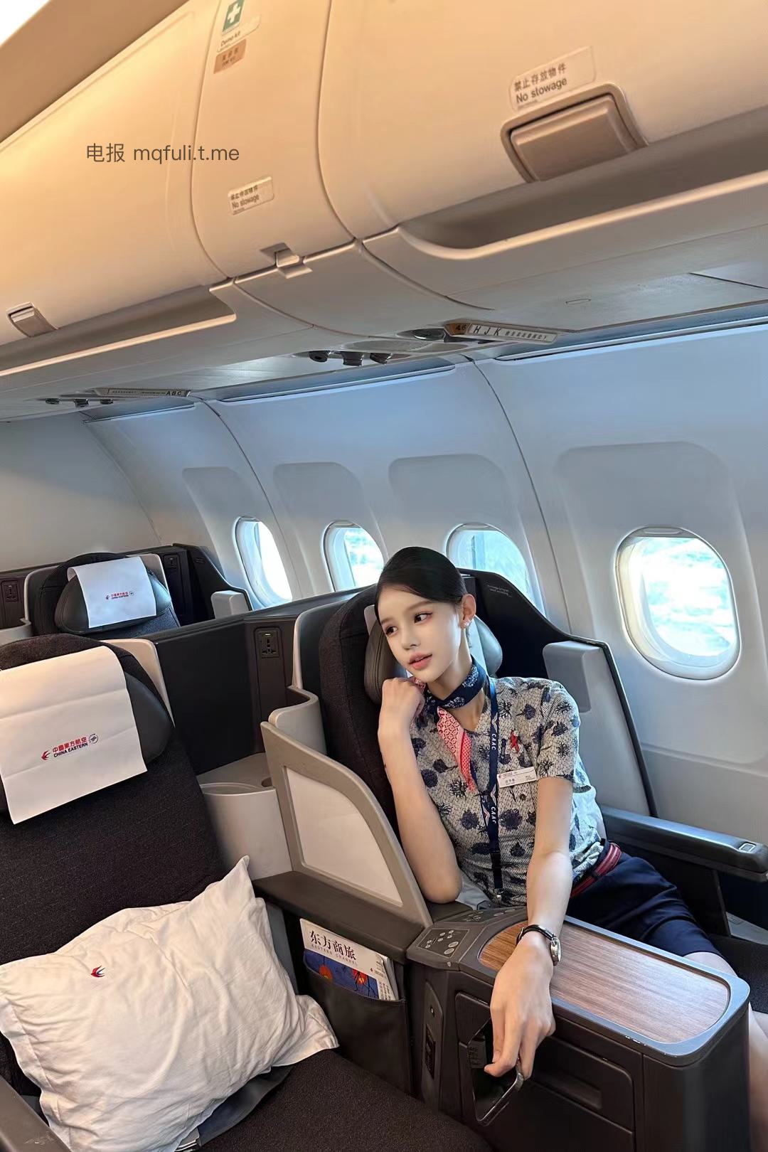 曹思妮 制服诱惑铁粉空间写真套图合集下载