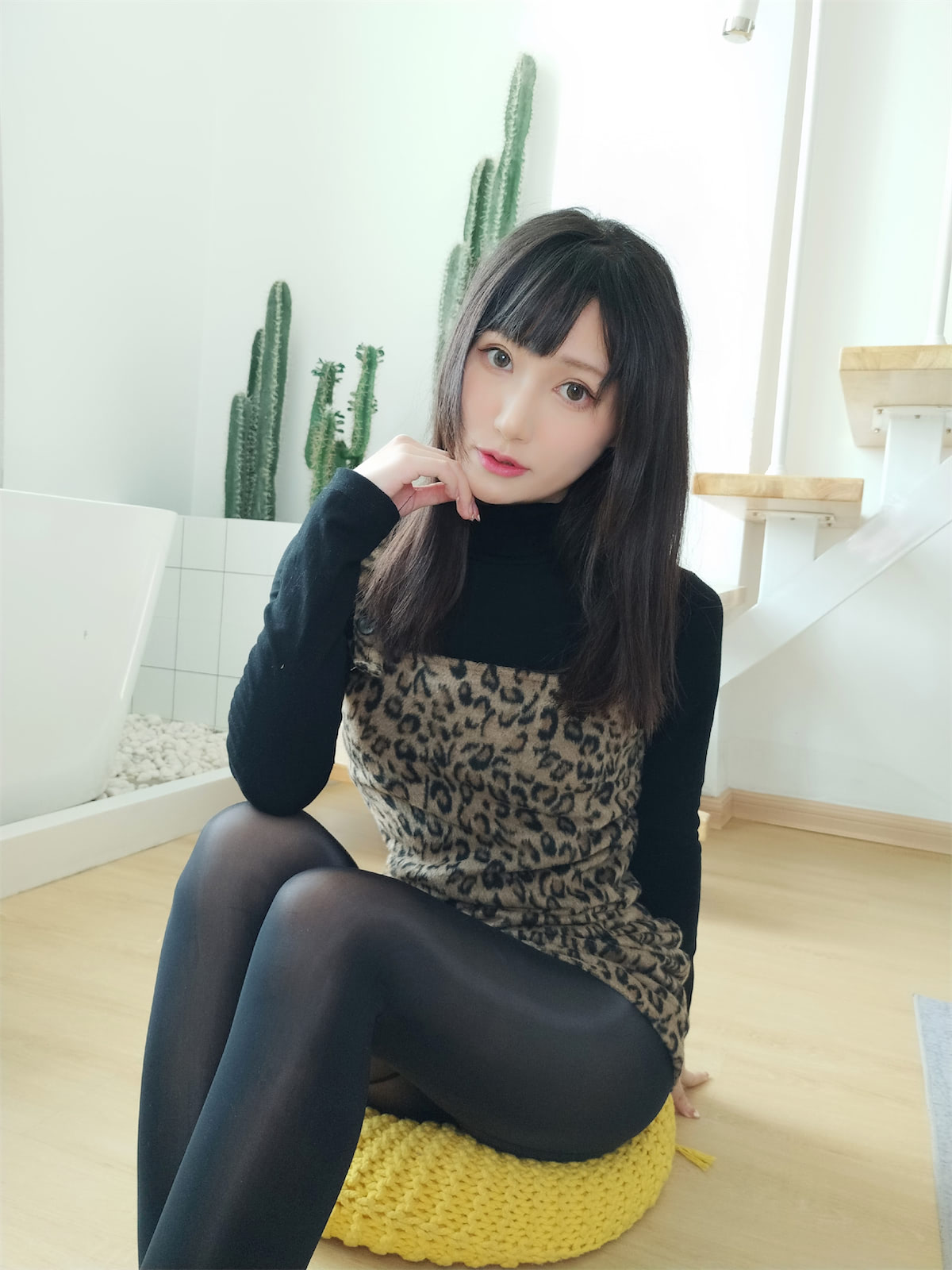 木之本果 豹纹黑丝私房写真资源合集下载