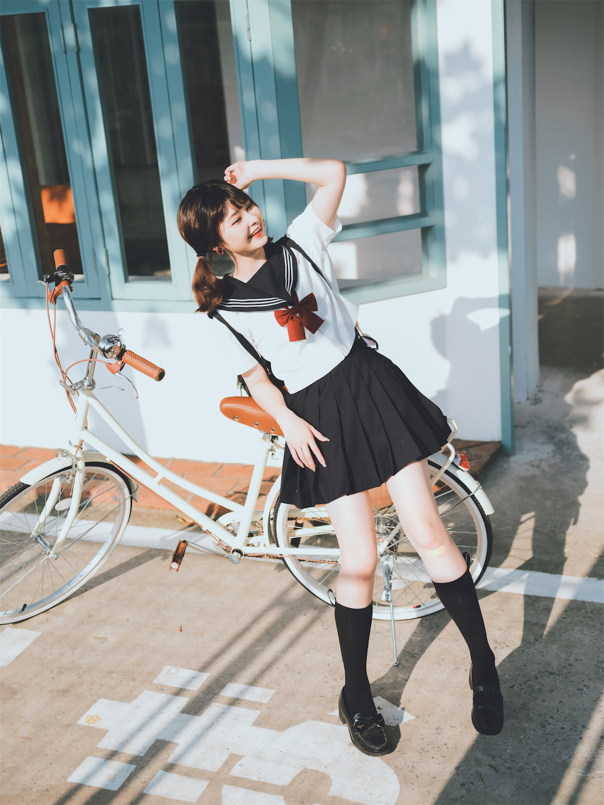 河豚抚子 比基尼温泉少女 私房写真套图合集下载