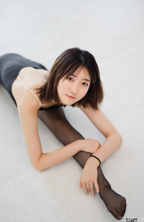 灵儿 丝袜美腿福利写真图片资源合集下载