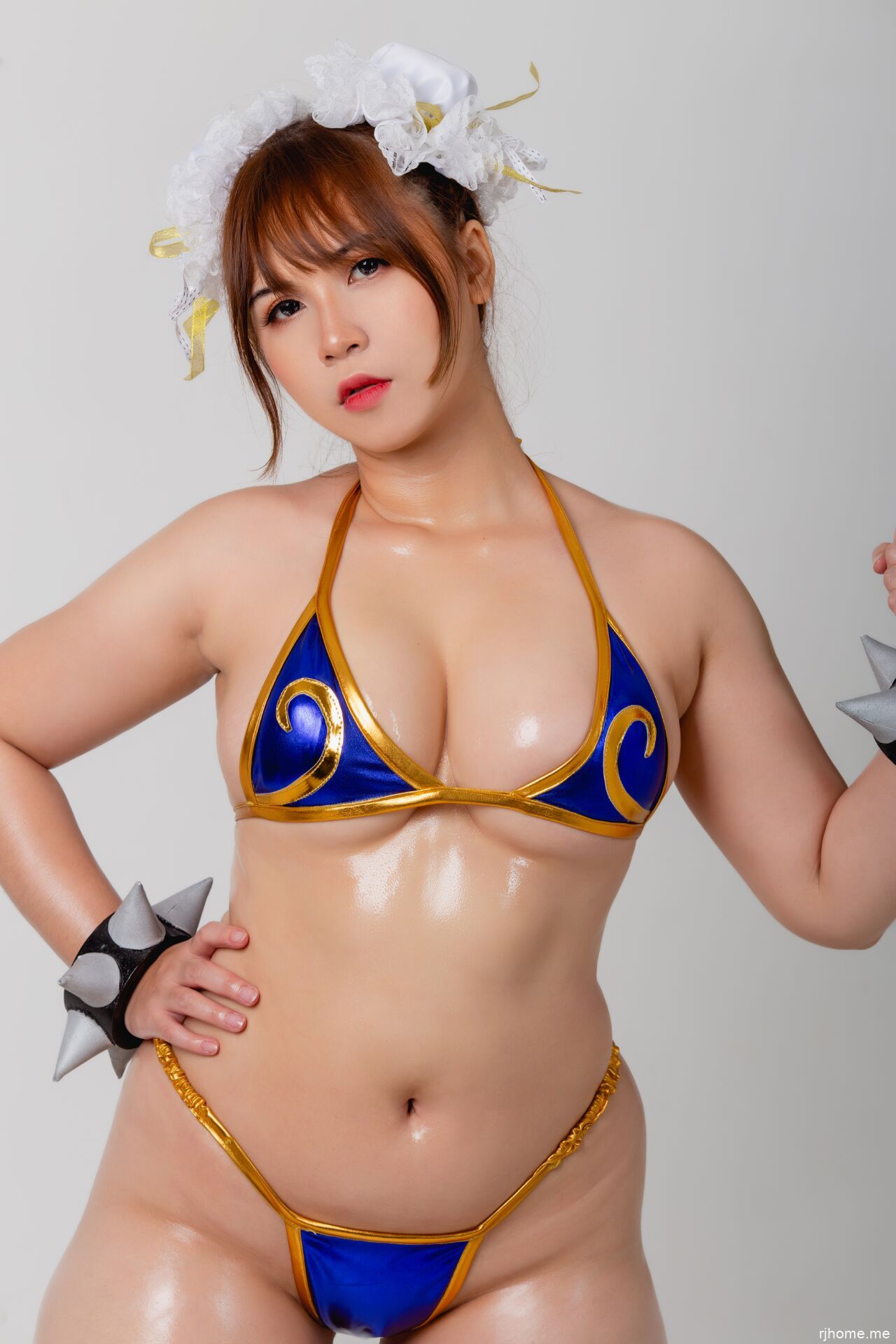 Uy Uy 性感巨乳美女Cosplay写真套图合集下载