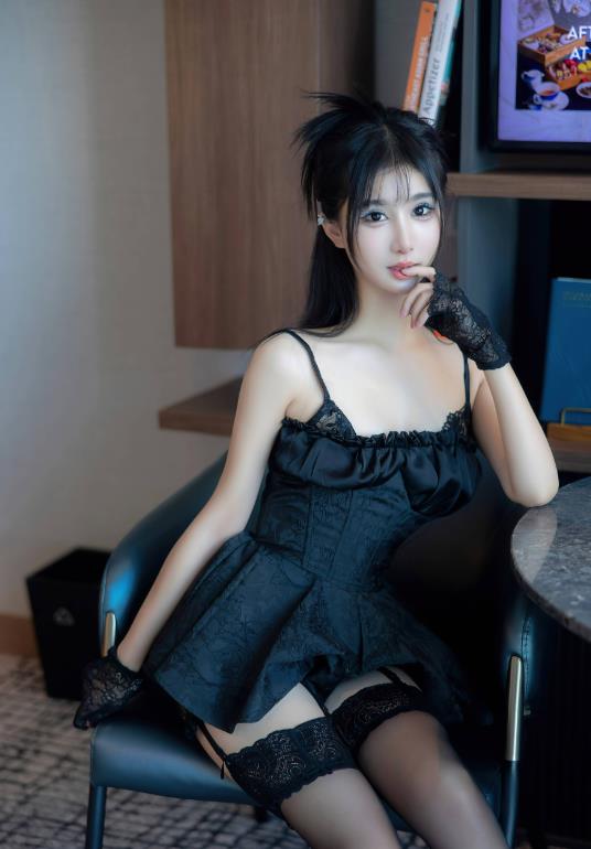 小果冻儿 模范学院写真套图合集下载