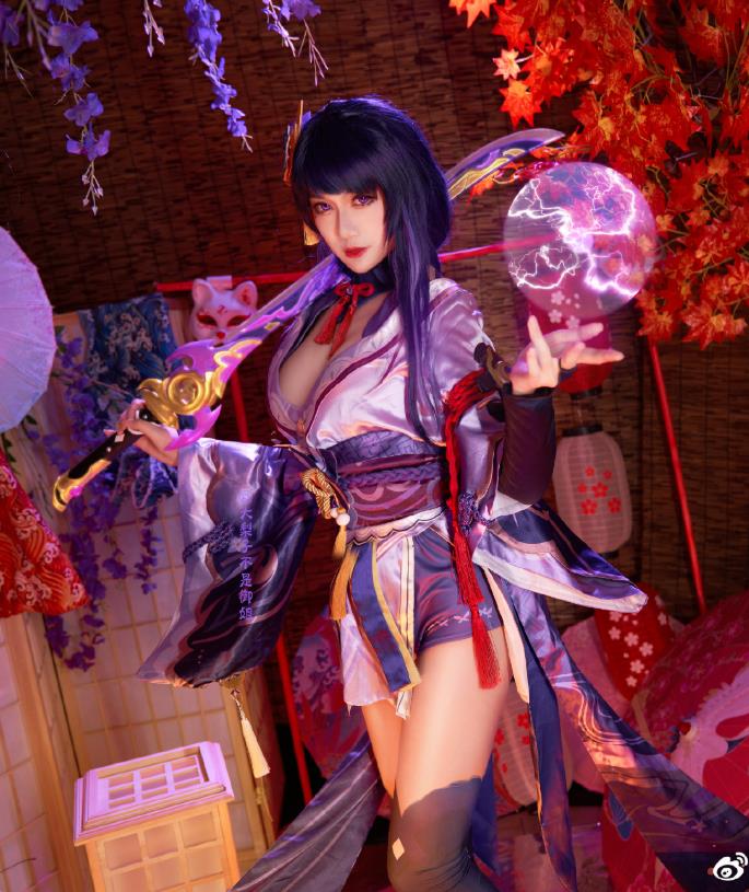 一米八的大梨子 旗袍黑丝御姐写真图片以及视频合集下载