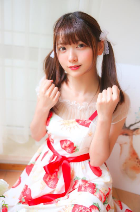 陆卿卿 NO.02 小草莓 [8P-17MB]