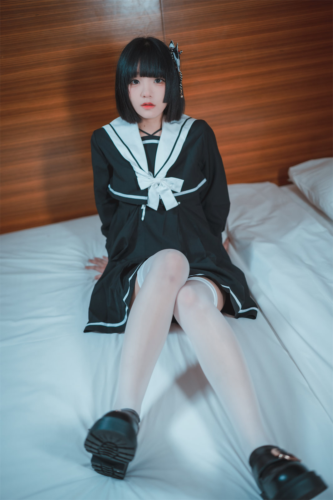 Jenny (정제니) 性感美臀制服诱惑写真套图合集下载