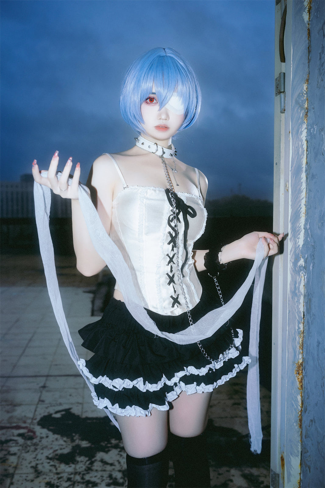 洛桑w伊梓 网袜丝带cos写真图包合集下载