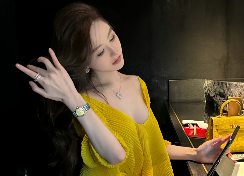 我才是岚岚 巨乳美女 写真图片合集下载