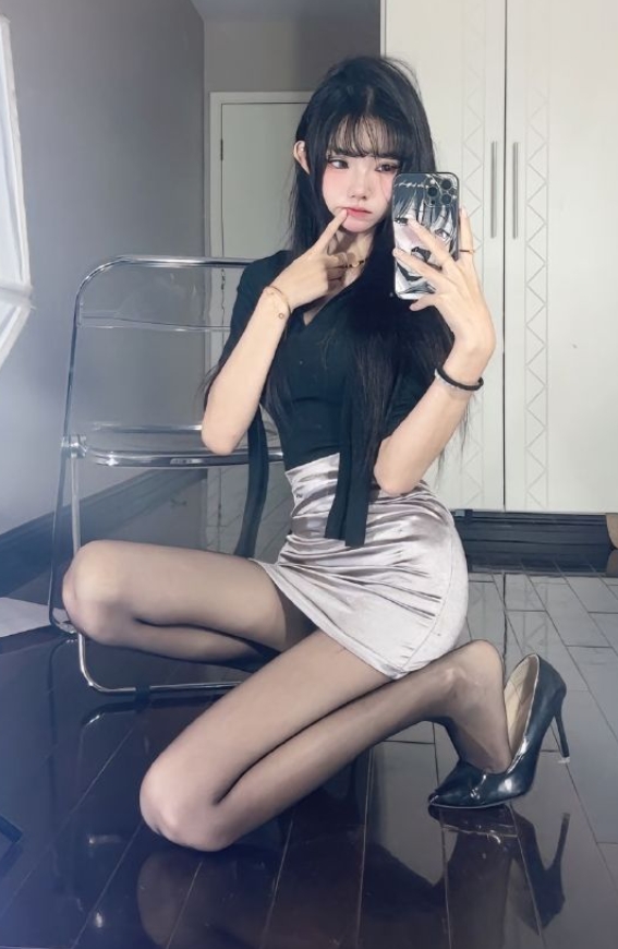 囧静 女仆装萝莉控 微密圈写真套图下载