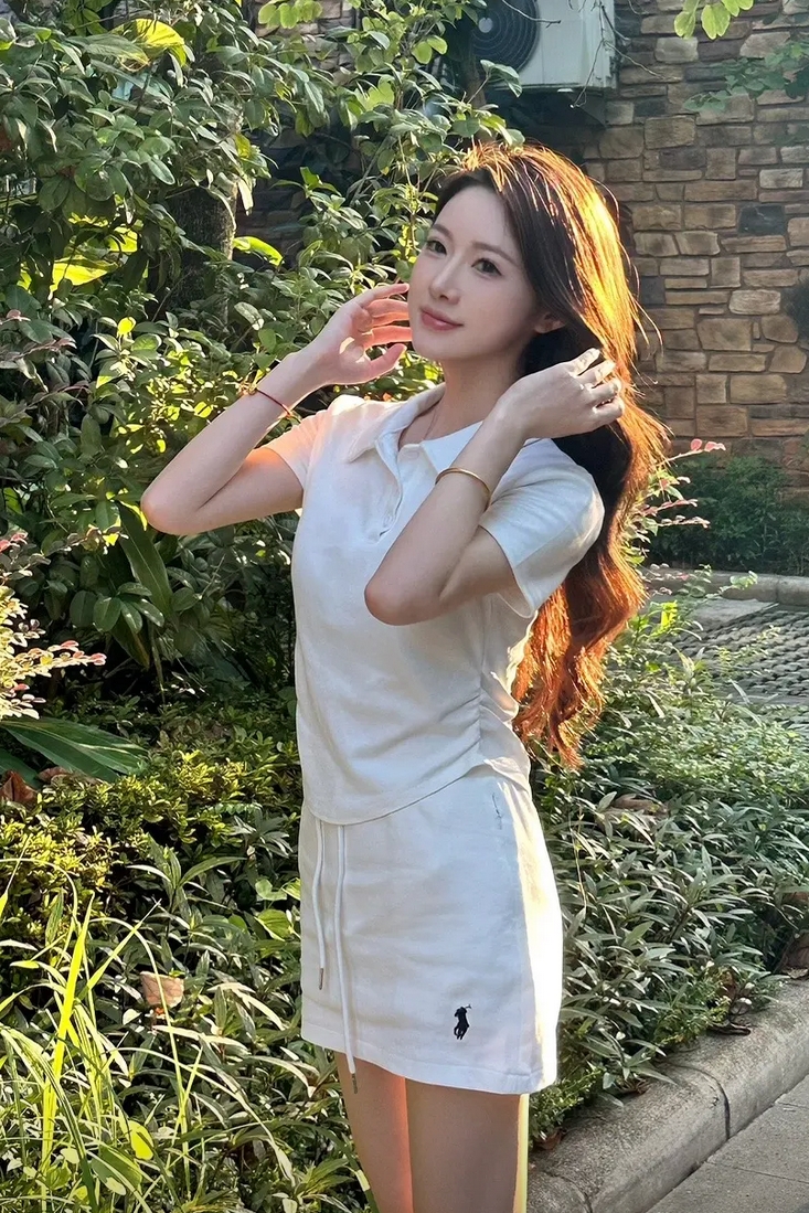 小CC在这 御姐范黑丝高跟 写真资源下载