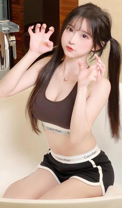 希希3 泳装巨乳美女 微密圈写真资源全集下载