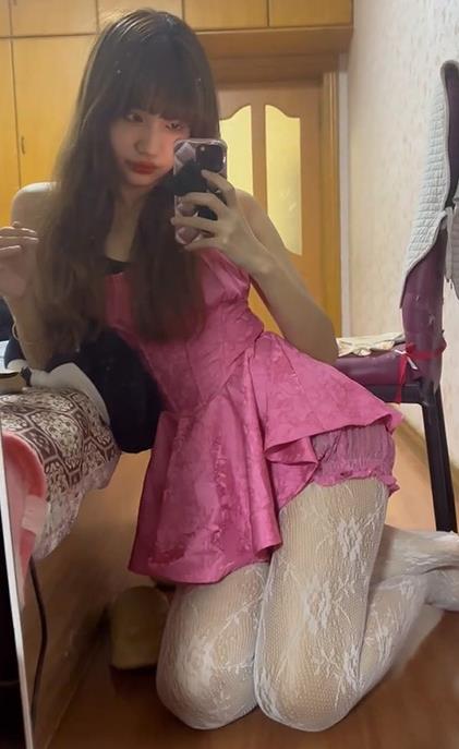 麦香鱼 夜店性感黑丝御姐 觅圈写真图包下载