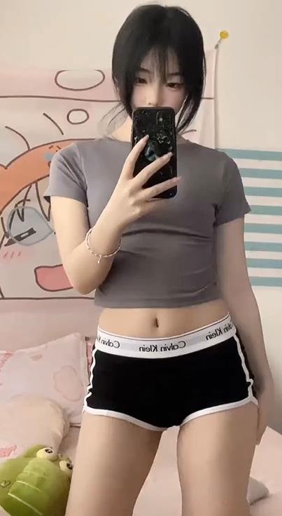 羊不点/羊姐很赞 锁骨杀白丝萝莉 微密圈写真全集下载