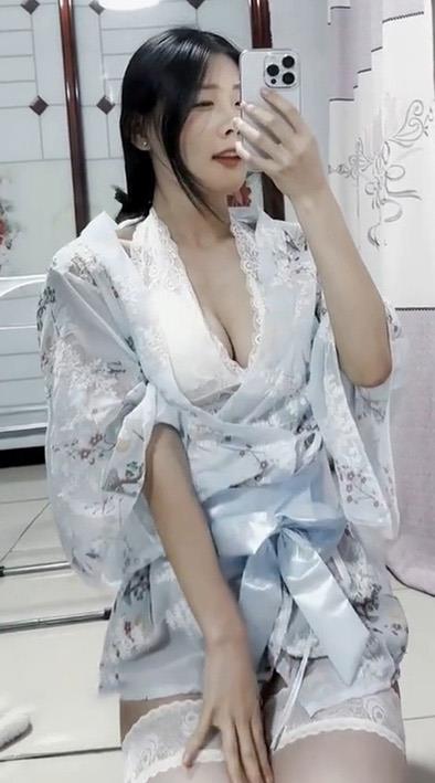 音音 巨乳黑丝御姐福利 微密圈写真资源包下载