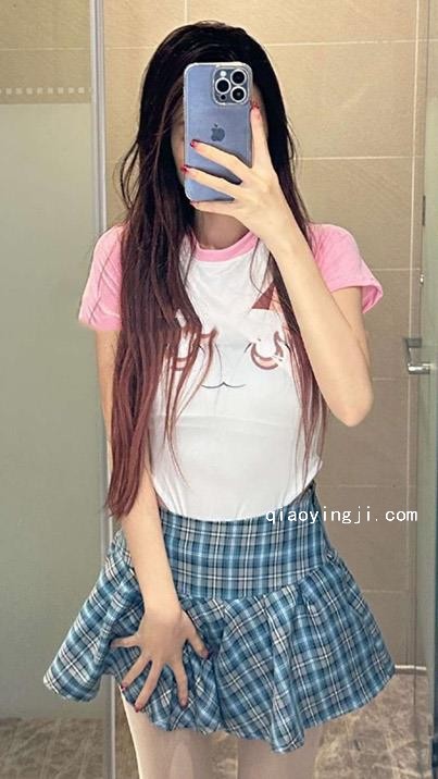 嘉嘉今天有点烦 锁骨杀白丝萝莉 写真全集下载