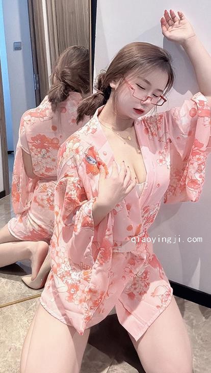 温柔苗 波点白丝萝莉写真图包下载