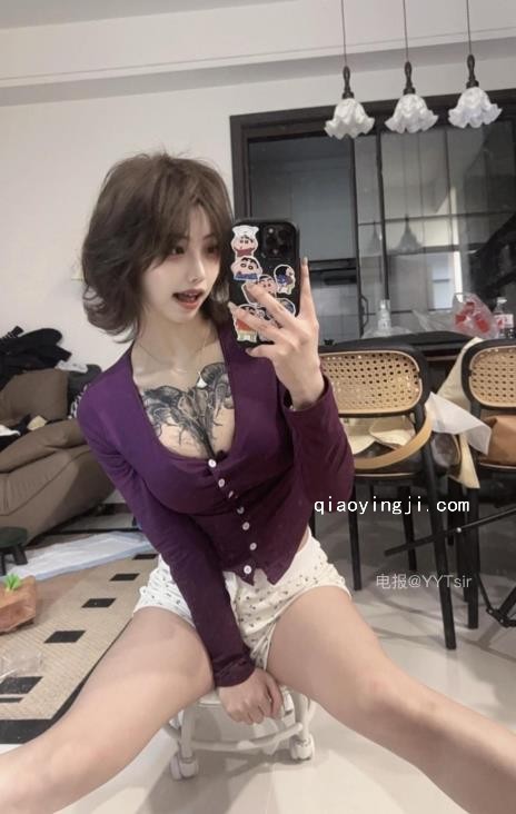吞吞 私房制服美腿写真全集资源下载