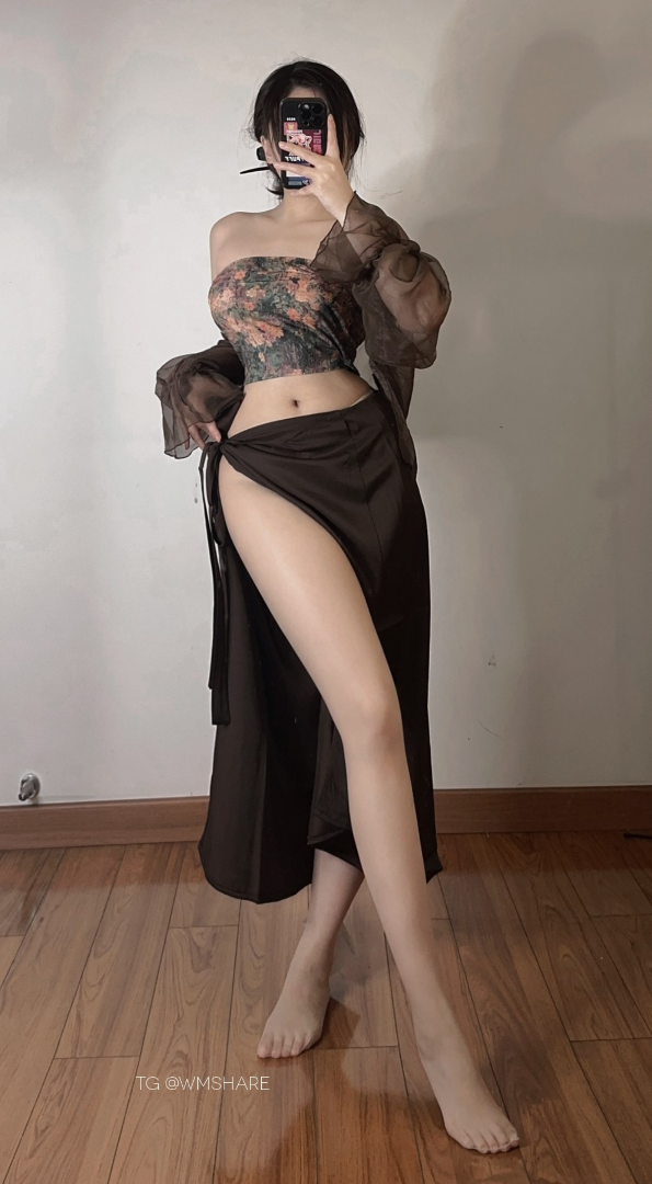 美酱Nami 蜜桃臀丝袜美女 微密圈写真图片资源合集