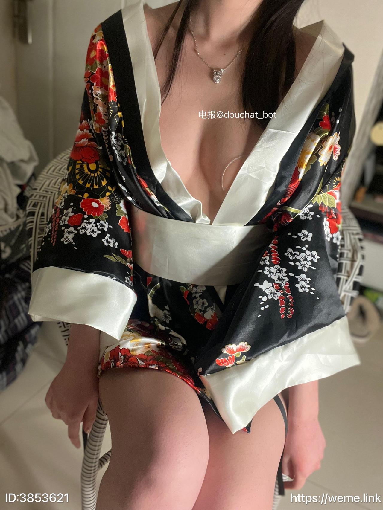 单打鱼丸 玉足控福利 觅圈私房写真套图下载