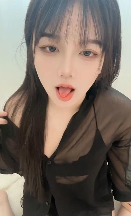 草莓不可爱i 水手服少女制服诱惑写真资源下载