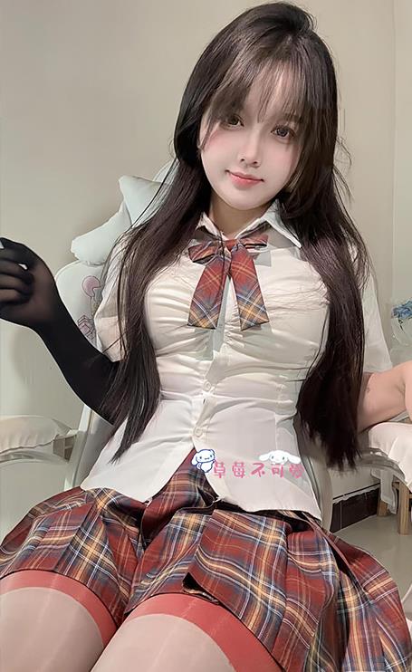 草莓不可爱i 水手服少女制服诱惑写真资源下载