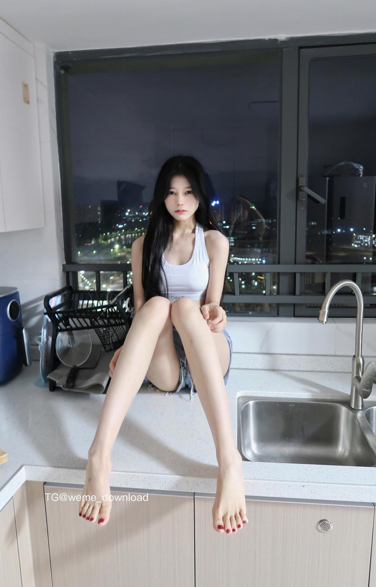 陈不凡超甜 性感泳衣微密圈写真资源及视频合集下载