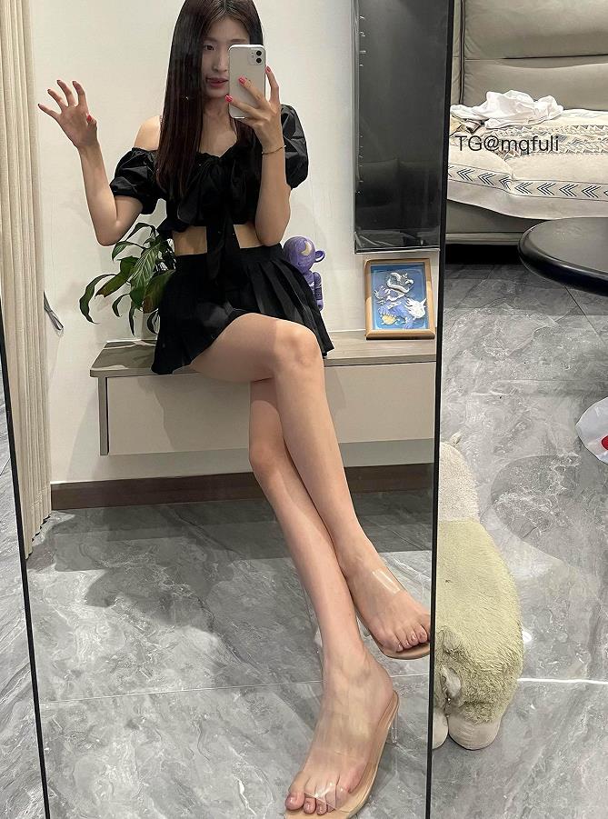 粉红小香猪 蕾丝美腿私房写真套图资源下载 粉红小香猪 蕾丝美腿私房写真套图资源下载