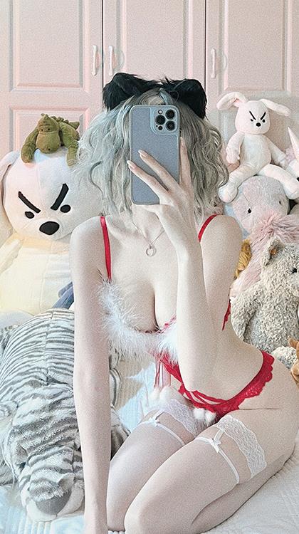 hh0neyy 性感美腿御姐写真作品及视频资源下载