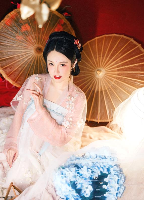 九疑 古风汉服美女写真图集资源下载 九疑 古风汉服美女写真图集资源下载