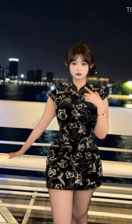 可爱小鼠酱 秘语空间写真资源及视频合集下载