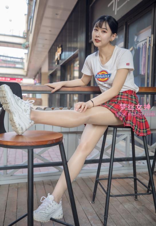 可岚 梦丝女神丝袜少女写真资源合集打包下载【400M】 可岚 梦丝女神丝袜少女写真资源合集打包下载【400M】