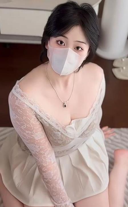 莱昂纳盈 蜜桃臀美女写真资源及视频合集下载