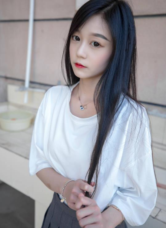 灵灵 清纯可爱梦丝女神写真图集资源打包下载