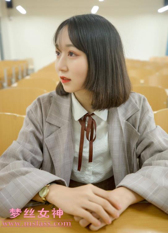 刘诺 教室校服控梦丝女神写真资源合集下载