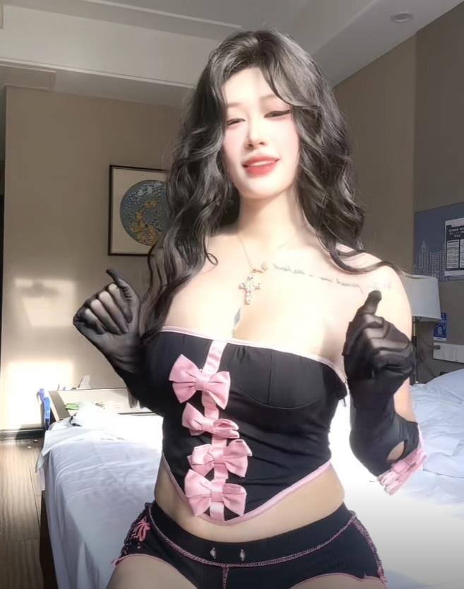 陆叁叁/叁叁乐园 腰配俏蜜桃微密圈写真资源及日常图集下载 陆叁叁/叁叁乐园 腰配俏蜜桃微密圈写真资源及日常图集下载