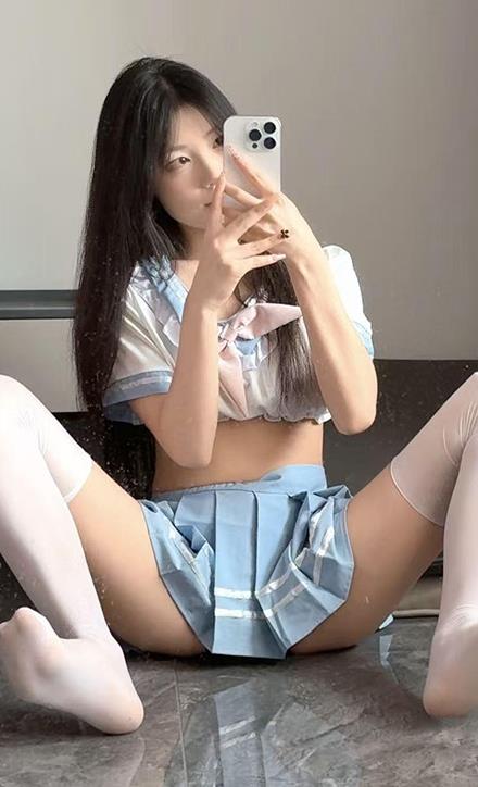 奶洋洋Oo 秘语空间写真图片及视频合集下载