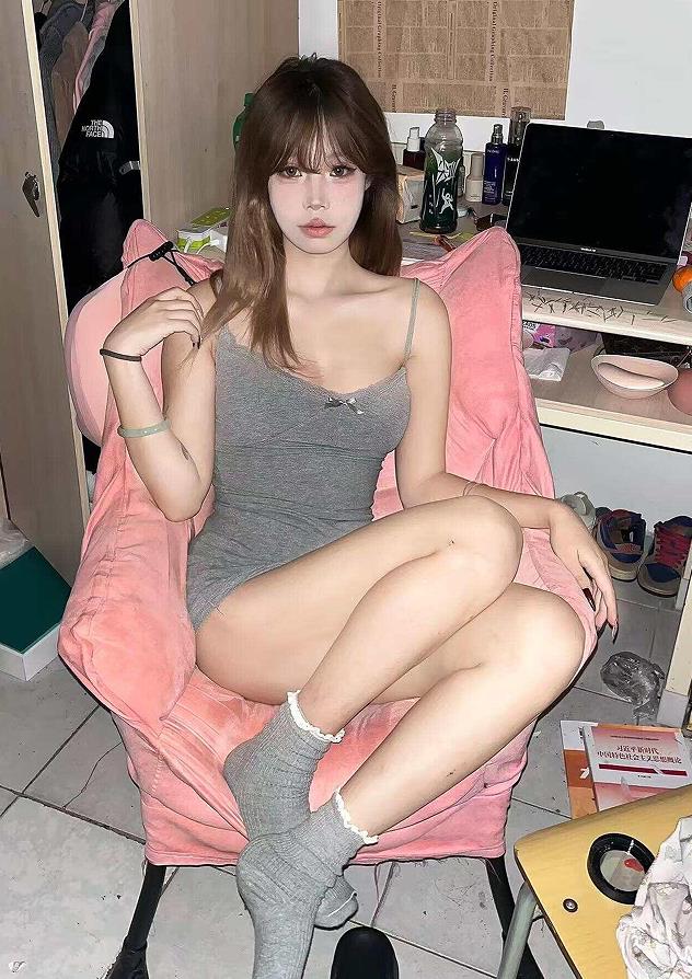 O泡果奶 写真合集下载 O泡果奶 写真合集下载