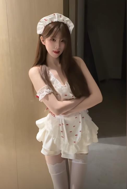 倩倩 岛遇付费写真资源及日常视频合集下载