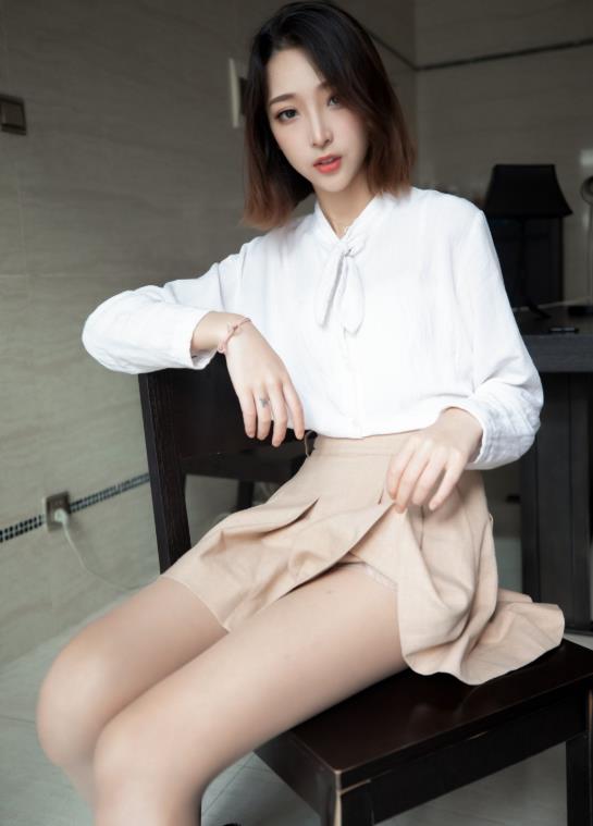 乔儿 美女主播肉色丝袜写真资源合集下载