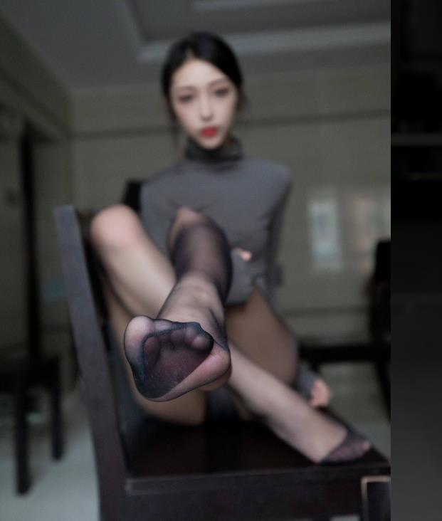 乔儿 美女主播肉色丝袜写真资源合集下载