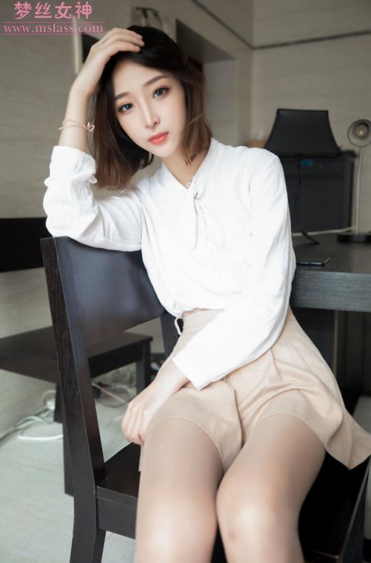 乔儿 美女主播肉色丝袜写真资源合集下载