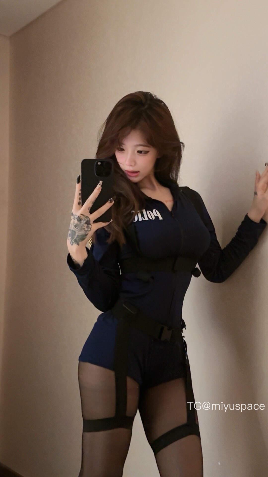 提苦茶子 豹纹黑丝福利写真资源及视频合集下载