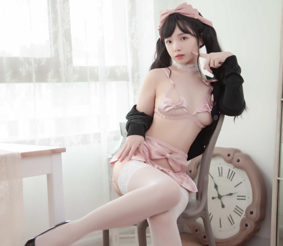 雯妹不讲道理 Cosplay写真合集下载