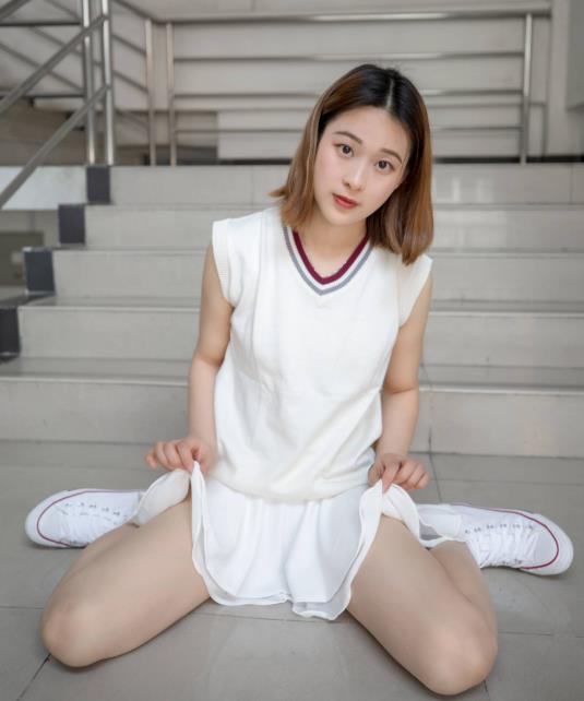 雯雯 梦丝女神玉足美腿写真图集资源全集下载【353M】 雯雯 梦丝女神玉足美腿写真图集资源全集下载【353M】