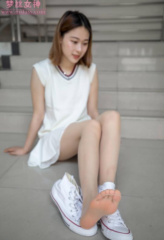 雯雯 梦丝女神玉足美腿写真图集资源全集下载【353M】 雯雯 梦丝女神玉足美腿写真图集资源全集下载【353M】